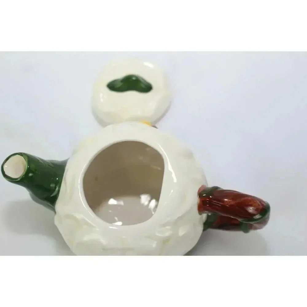 Bazaars tea pot 4inch tall